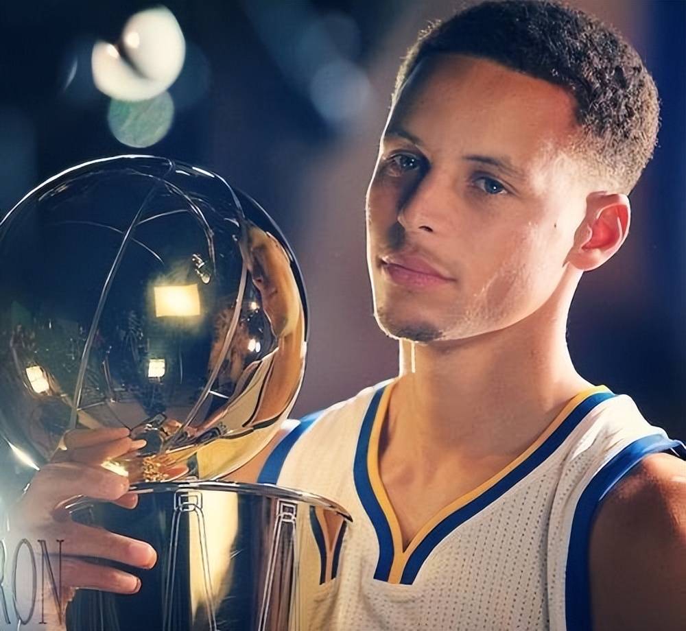 借敏锐的视 借敏锐的视