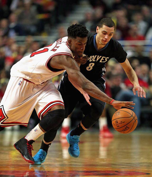 更戏剧的是 更戏剧的是